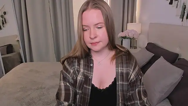 Arya Thomas online show from March 31, 9:17 pm