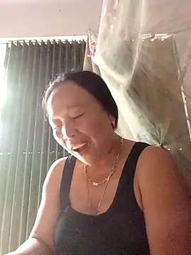 heesuu11 online show from April 28, 4:17 am