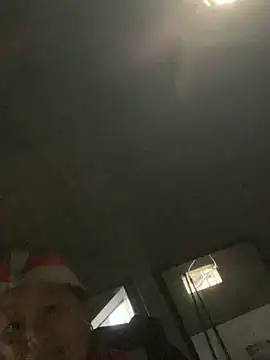 Snapshot of heesuu11 chatting on February 23, 10:38 am heesuu11 online show from February 23, 10:38 am