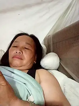 heesuu11 online show from March 31, 6:10 pm