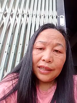 Snapshot of heesuu11 chatting on March 1, 9:42 am heesuu11 online show from March 1, 9:42 am