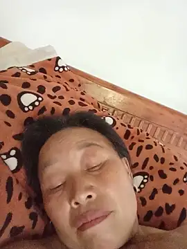 heesuu11 online show from May 24, 4:34 am