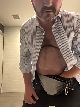 chubbylittlesecret online show from April 1, 2:24 am