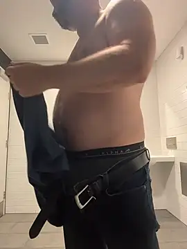 chubbylittlesecret online show from April 15, 1:33 am