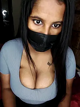 Snapshot of Richa_Sharma321 chatting on March 2, 2:57 pm Richa Sharma321 online show from March 2, 2:57 pm