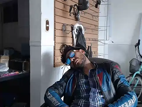 boyp3netrat0r online show from March 18, 3:24 pm