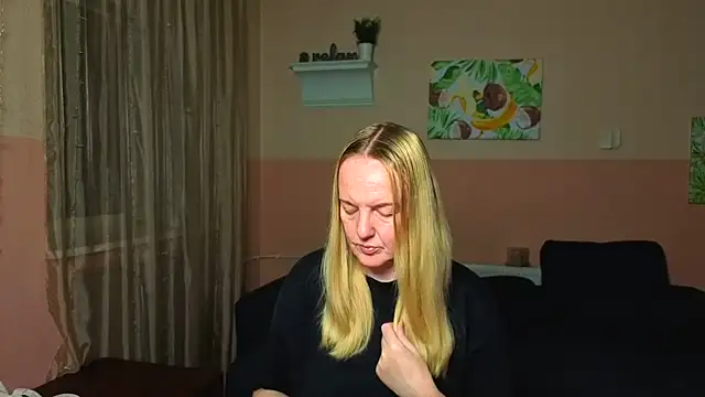 Snapshot of Bella_soulmate chatting on July 4, 5:25 am Bella soulmate online show from July 4, 5:25 am