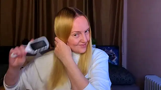 Snapshot of Bella_soulmate chatting on June 14, 5:30 am Bella soulmate online show from June 14, 5:30 am
