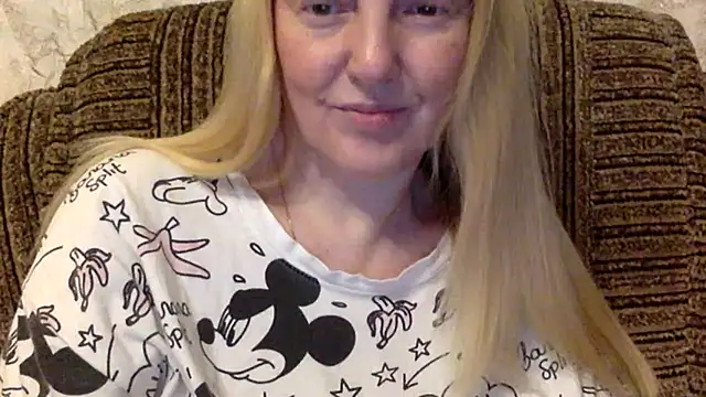 Snapshot of Bella_soulmate chatting on July 9, 6:40 pm Bella soulmate online show from July 9, 6:40 pm