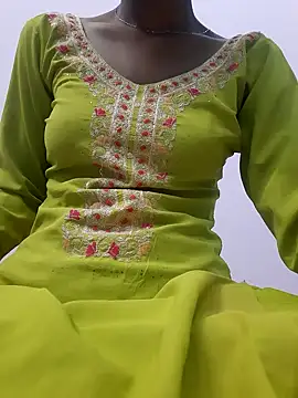 Snapshot of Karishma_88 chatting on February 25, 5:18 am Karishma 88 online show from February 25, 5:18 am