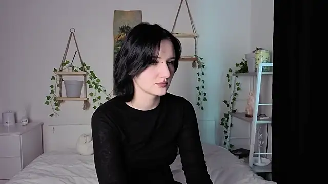 Yuki Shiro online show from March 5, 8:33 am