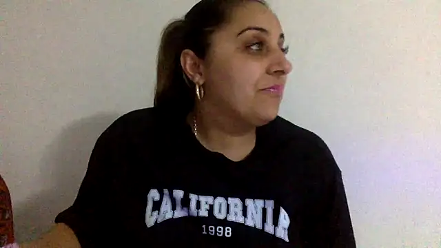 I amXenox online show from April 2, 5:30 pm