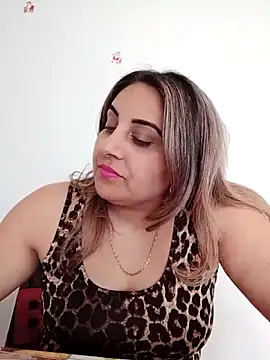 I amXenox online show from March 3, 11:50 am