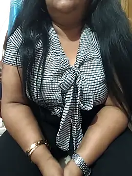 Moonae online show from April 9, 6:15 am