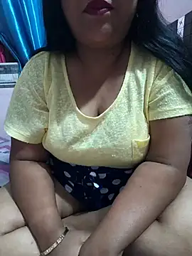 Moonae online show from April 17, 1:36 pm