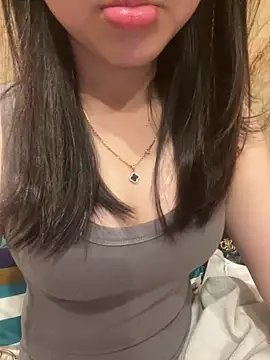 Snapshot of Sullys_ chatting on March 21, 5:08 am Sullys online show from March 21, 5:08 am