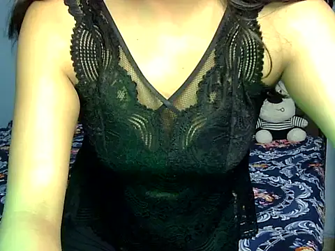 Snapshot of Awesome-sona chatting on June 3, 11:00 am Awesome-sona online show from June 3, 11:00 am