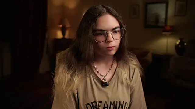 Snapshot of MyrlZangger chatting on March 2, 2:02 pm MyrlZangger online show from March 2, 2:02 pm