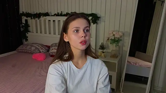 EarthaLevra online show from March 16, 9:17 pm