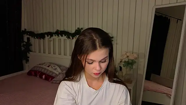 EarthaLevra online show from March 12, 8:13 pm