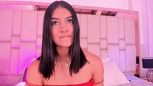 KatherineRuiz  online show from May 11, 12:17 pm