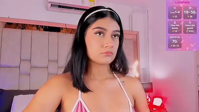 KatherineRuiz  online show from April 26, 12:13 pm