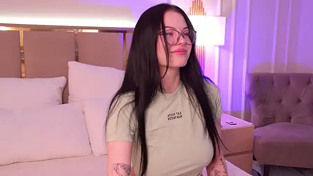 CindyMil online show from March 4, 6:21 am