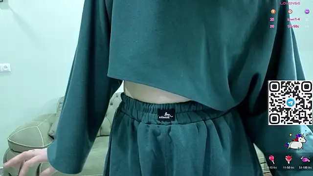 Snapshot of MeviCoral chatting on February 28, 6:24 am MeviCoral online show from February 28, 6:24 am