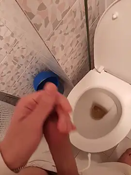 ilcazzone32 online show from March 13, 6:46 pm