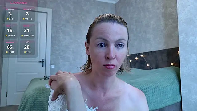 Snapshot of angelicfenix chatting on June 20, 9:47 am angelicfenix online show from June 20, 9:47 am