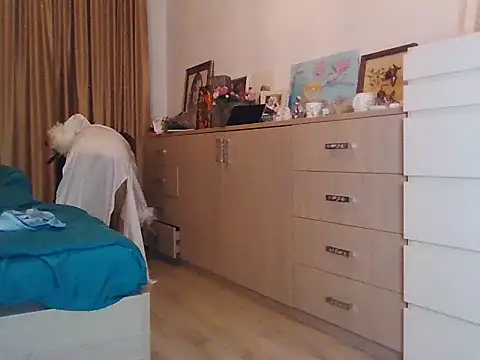 angelicfenix online show from March 1, 4:29 pm