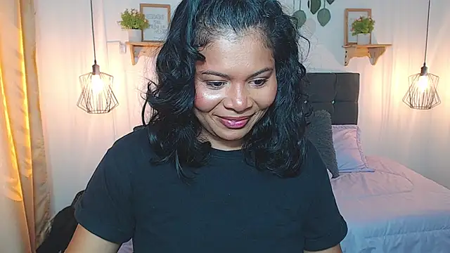 Emma hassani online show from March 3, 2:35 pm