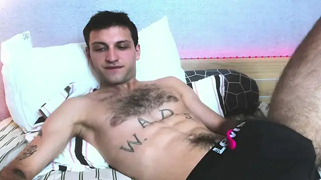 DarkRogue19 online show from April 12, 3:37 pm