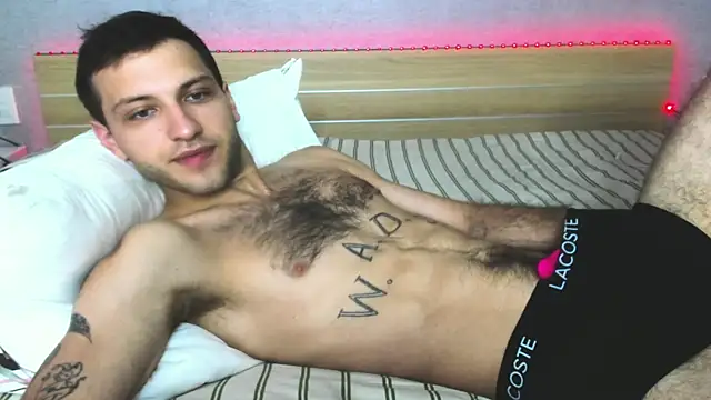 DarkRogue19 online show from April 9, 5:20 am