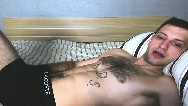 DarkRogue19 online show from March 3, 5:47 am