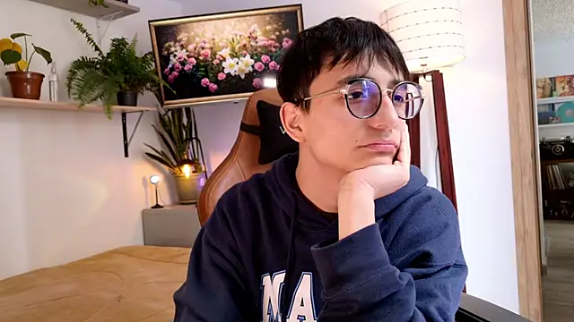 Sr evann online show from April 9, 3:07 pm