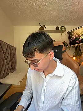 Snapshot of Sr_evann chatting on February 25, 2:39 pm Sr evann online show from February 25, 2:39 pm