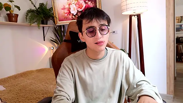 Sr evann online show from April 12, 4:32 pm