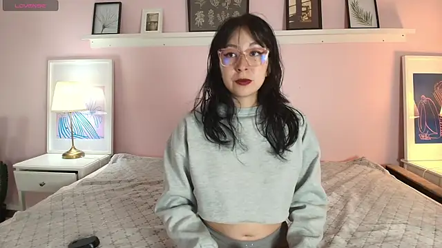 Abigailladyy online show from May 1, 11:37 am