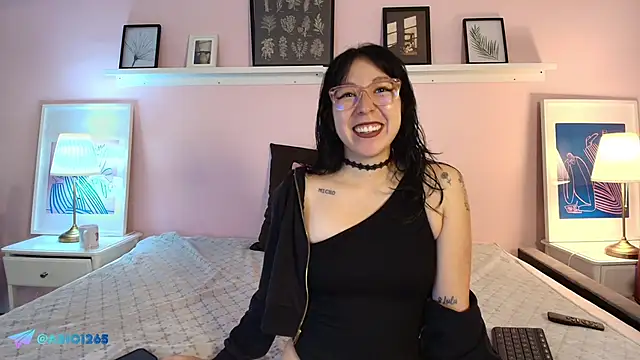 Abigailladyy online show from April 24, 11:45 am