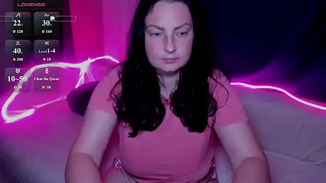 Snapshot of BioNika chatting on June 10, 8:43 pm BioNika online show from June 10, 8:43 pm