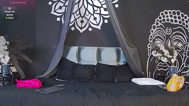 Luna Dante fox online show from March 8, 2:53 pm