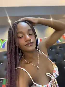 Snapshot of Chloebrunnie chatting on July 8, 12:28 pm Chloebrunnie online show from July 8, 12:28 pm