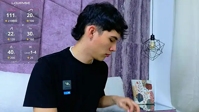 AronTawers online show from May 6, 7:29 pm