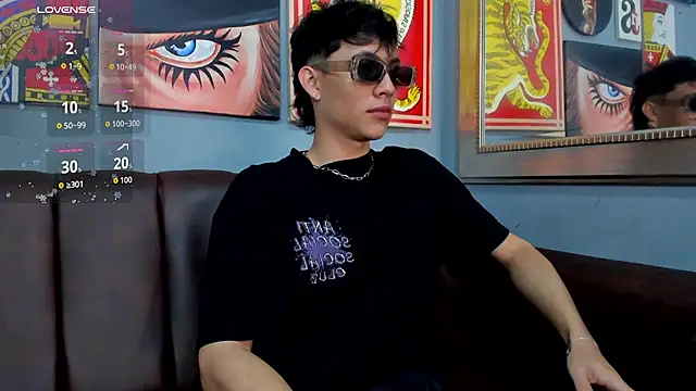 AronTawers online show from March 29, 8:54 pm