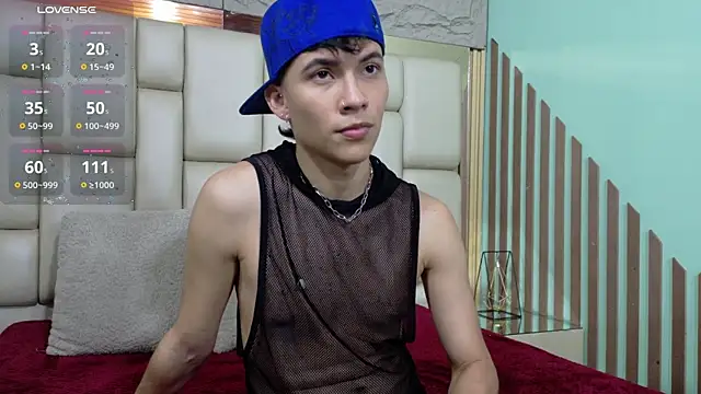 AronTawers online show from March 25, 7:24 pm