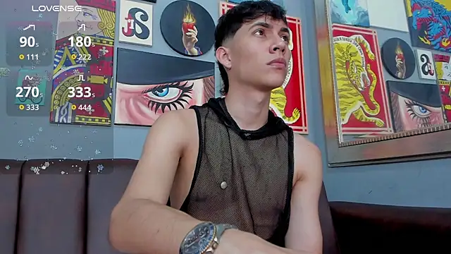 AronTawers online show from April 8, 7:15 pm