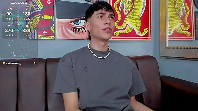 AronTawers online show from April 7, 7:15 pm