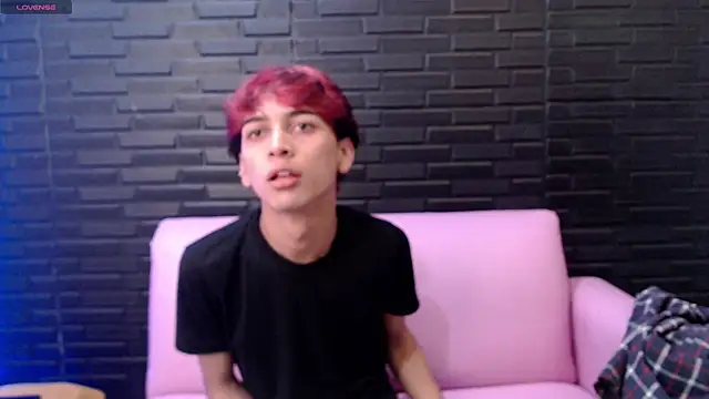 Snapshot of DanteLux chatting on February 26, 4:18 pm DanteLux online show from February 26, 4:18 pm