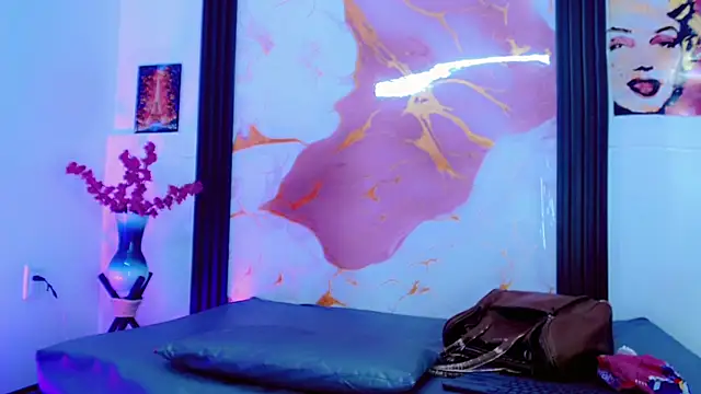 Valeria Linares online show from April 10, 3:35 am